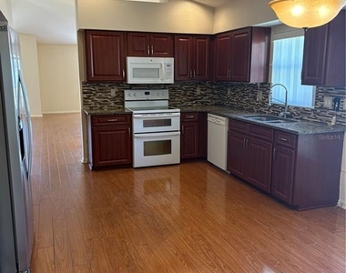 924 Ridge Haven Drive - Photo Thumbnail 5