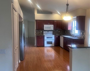 924 Ridge Haven Drive - Photo Thumbnail 3