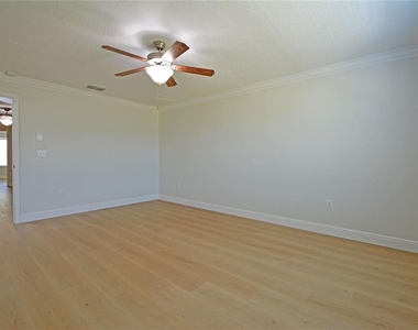11925 Greengate Drive - Photo Thumbnail 25