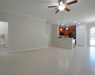 11925 Greengate Drive - Photo Thumbnail 2