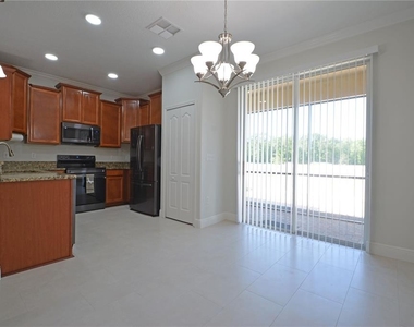 11925 Greengate Drive - Photo Thumbnail 9