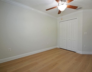 11925 Greengate Drive - Photo Thumbnail 31