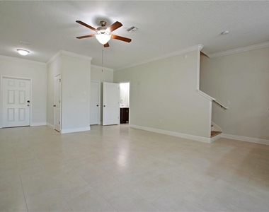 11925 Greengate Drive - Photo Thumbnail 6
