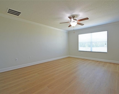 11925 Greengate Drive - Photo Thumbnail 28