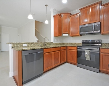 11925 Greengate Drive - Photo Thumbnail 11