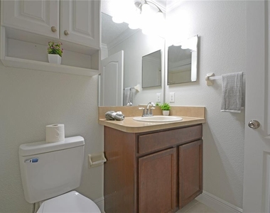 11925 Greengate Drive - Photo Thumbnail 35
