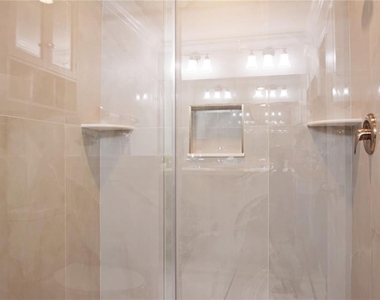 11925 Greengate Drive - Photo Thumbnail 28