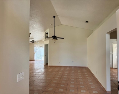260 Piccolo Way - Photo Thumbnail 4