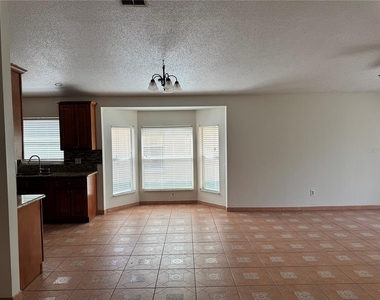 260 Piccolo Way - Photo Thumbnail 7
