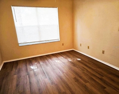 831 Camargo Way - Photo Thumbnail 9