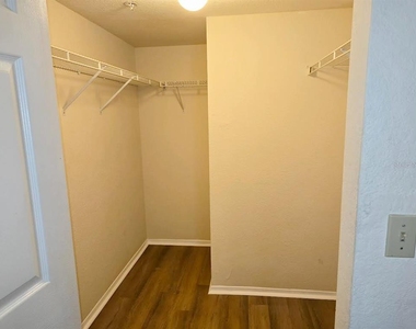 831 Camargo Way - Photo Thumbnail 16