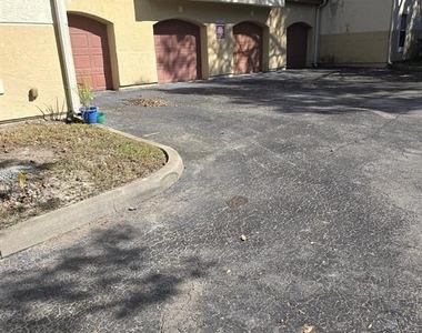 831 Camargo Way - Photo Thumbnail 12