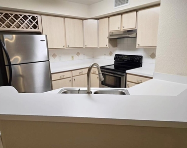 831 Camargo Way - Photo Thumbnail 2