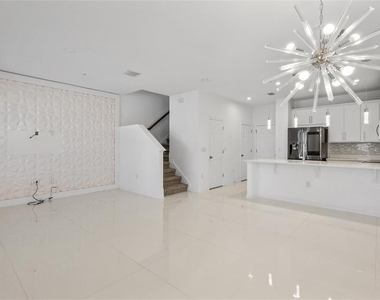 10251 Highline Crest Street - Photo Thumbnail 17
