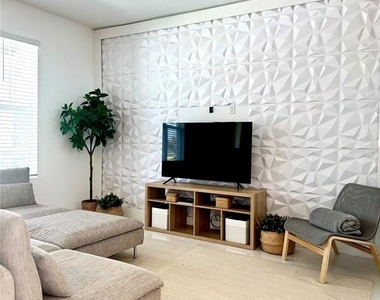 10251 Highline Crest Street - Photo Thumbnail 10