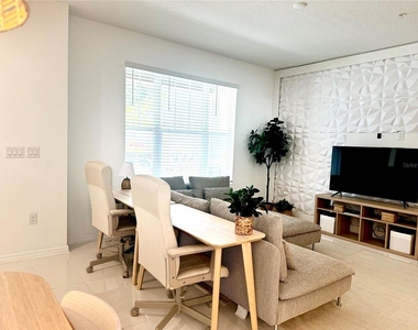 10251 Highline Crest Street - Photo Thumbnail 12