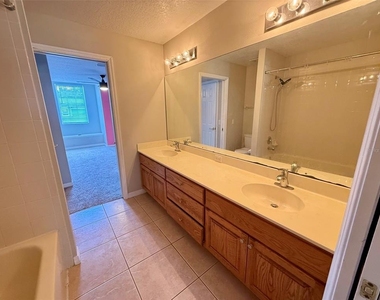 3421 Home Town Lane - Photo Thumbnail 15