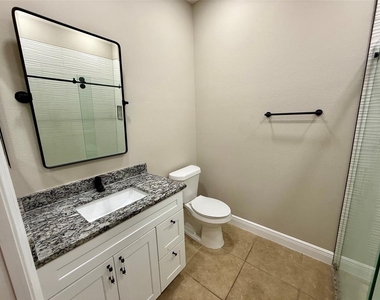 3421 Home Town Lane - Photo Thumbnail 12