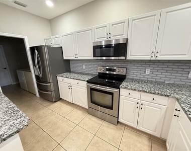 3421 Home Town Lane - Photo Thumbnail 3