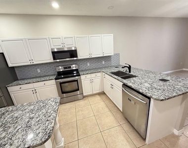 3421 Home Town Lane - Photo Thumbnail 2