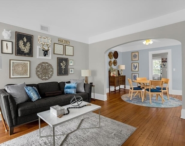711 Arlington Street - Photo Thumbnail 2