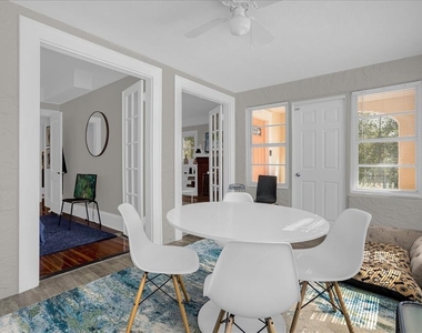 711 Arlington Street - Photo Thumbnail 4