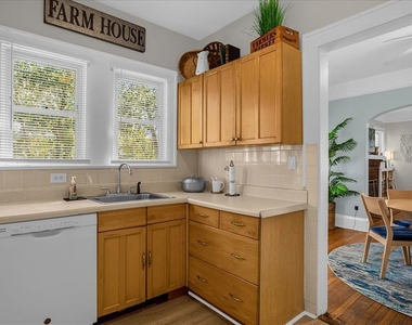 711 Arlington Street - Photo Thumbnail 12