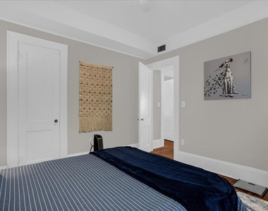 711 Arlington Street - Photo Thumbnail 9