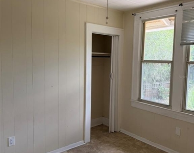 639 E Amelia Street - Photo Thumbnail 5