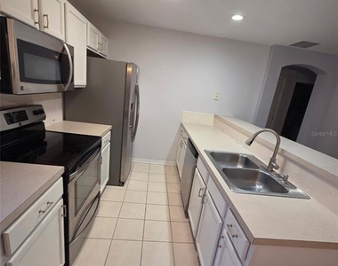930 Spring Park Loop - Photo Thumbnail 3