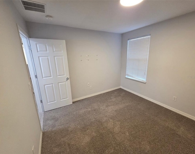 930 Spring Park Loop - Photo Thumbnail 9