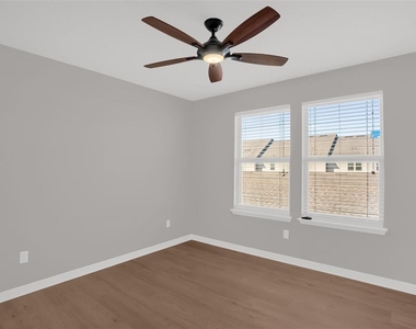 5167 Caspian Street - Photo Thumbnail 16