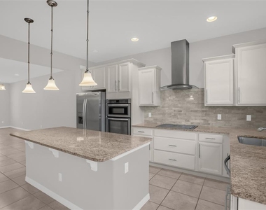 5167 Caspian Street - Photo Thumbnail 7