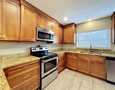 3012 Rogan Road - Photo Thumbnail 6