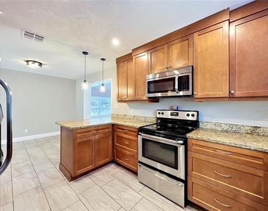 3012 Rogan Road - Photo Thumbnail 7