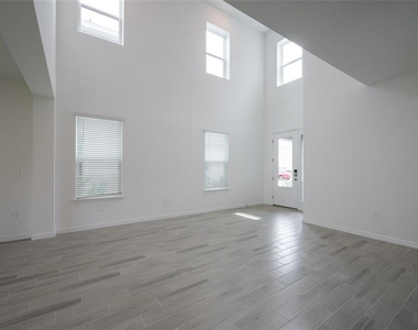 1029 Ladyfish Trail - Photo Thumbnail 4
