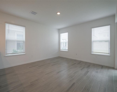 1029 Ladyfish Trail - Photo Thumbnail 9