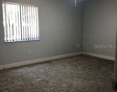 810 E 20th Street - Photo Thumbnail 6
