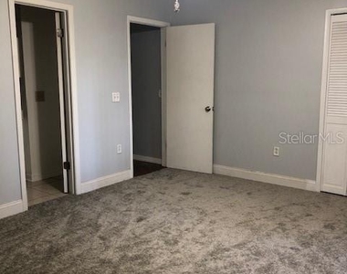 810 E 20th Street - Photo Thumbnail 7