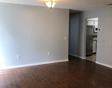 810 E 20th Street - Photo Thumbnail 2