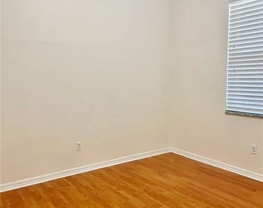 2018 Crosscreek Court - Photo Thumbnail 12