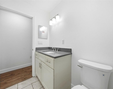 1009 Nebraska Street - Photo Thumbnail 15