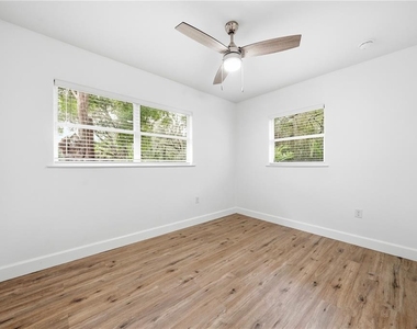 1009 Nebraska Street - Photo Thumbnail 14