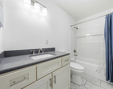1009 Nebraska Street - Photo Thumbnail 16