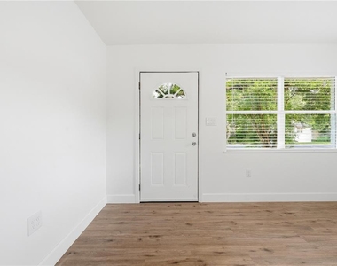 1009 Nebraska Street - Photo Thumbnail 1