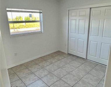 146 Boundary Boulevard - Photo Thumbnail 16