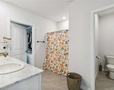 18006 Canopy Place - Photo Thumbnail 7