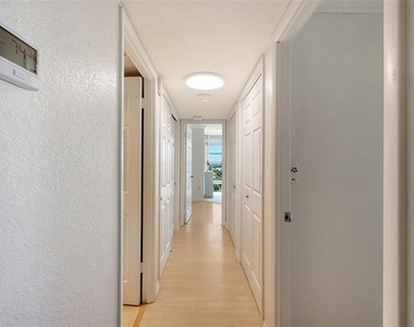 1 Benjamin Franklin Drive - Photo Thumbnail 22
