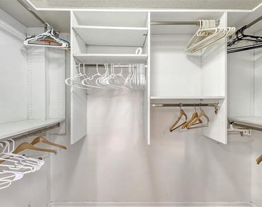 1 Benjamin Franklin Drive - Photo Thumbnail 28