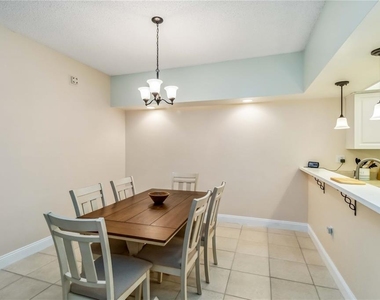 5734 Ashton Lake Drive - Photo Thumbnail 8
